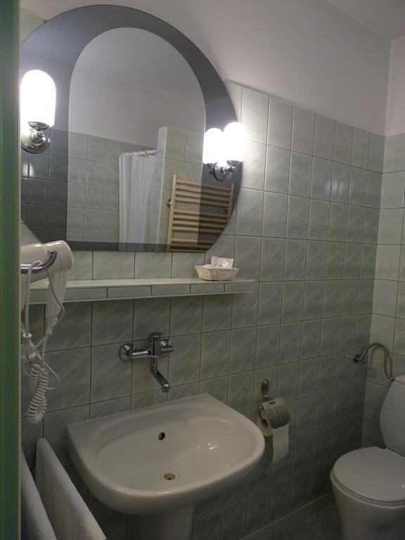 Motel 2000 Steszew Ngoại thất bức ảnh